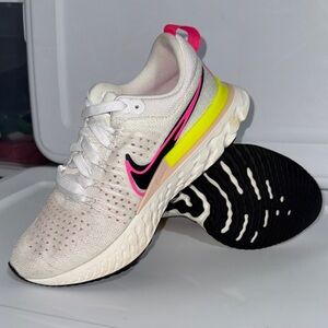 Nike React Infinity Run Flyknit 2 Sneakers